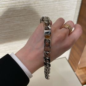 【国内発送/直営店】[SALE]ヴィトン Vuitton レア チェーンブレスレット モノグラム （2個） photo review