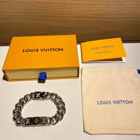 【国内発送/直営店】[SALE]ヴィトン Vuitton レア チェーンブレスレット モノグラム （2個） photo review