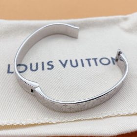 【国内発送/直営店】ギフトに最適★Louis Vuitton カフ ナノグラム ブレスレッド 3色  （2個） photo review