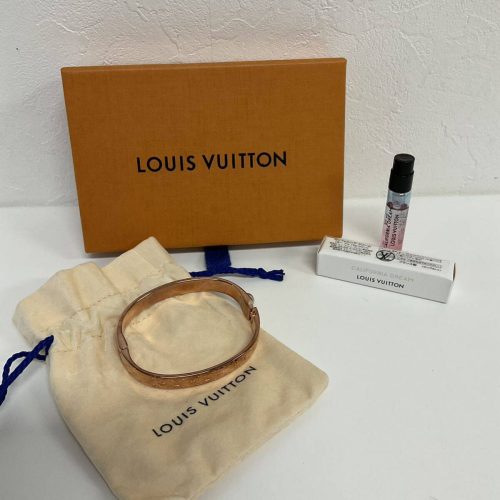 【国内発送/直営店】ギフトに最適★Louis Vuitton カフ ナノグラム ブレスレッド 3色  （2個） photo review