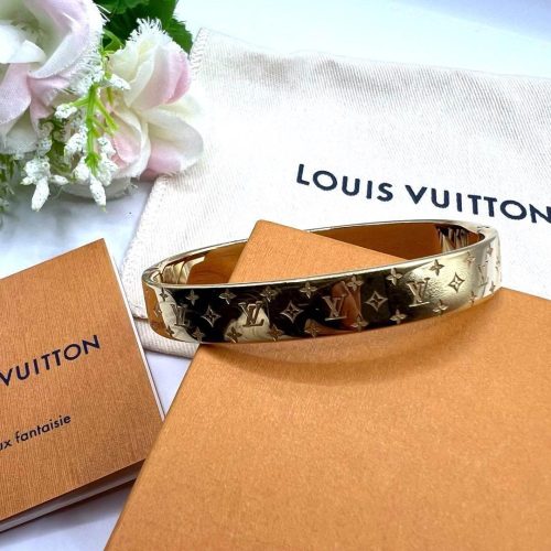 【国内発送/直営店】ギフトに最適★Louis Vuitton カフ ナノグラム ブレスレッド 3色  （2個） photo review