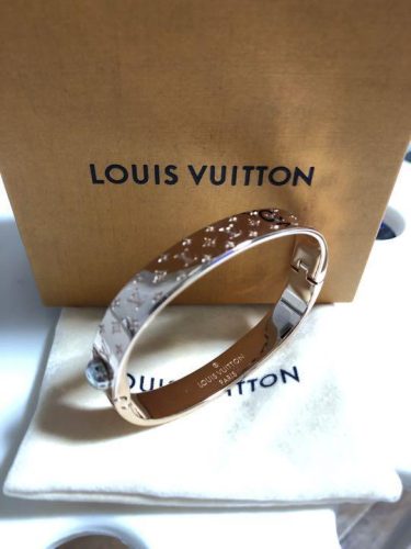 【国内発送/直営店】ギフトに最適★Louis Vuitton カフ ナノグラム ブレスレッド 3色  （2個） photo review